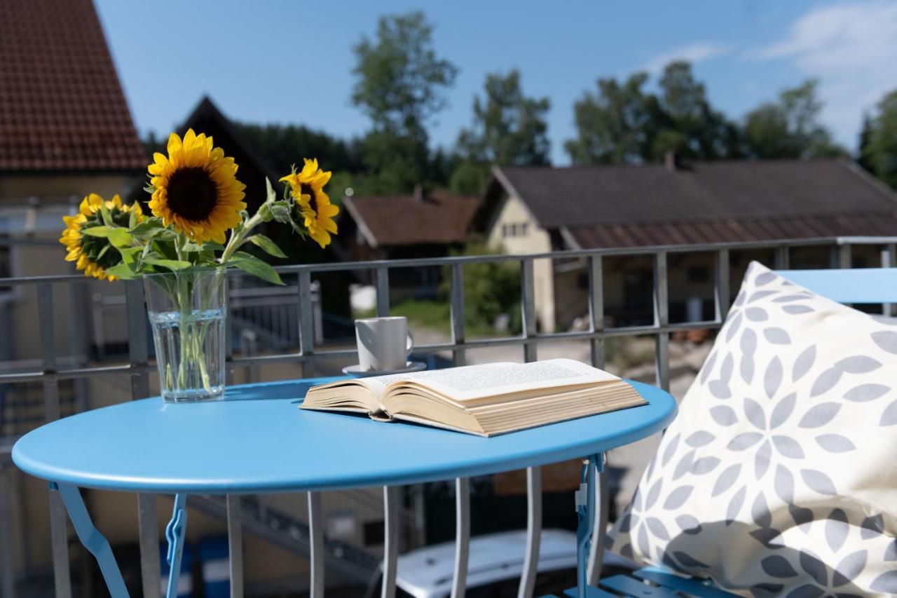 Bessa Homes 6 Personen 2 Schlafzimmer, 3 King Size, Betten, Balkon, Kueche Haag in Oberbayern Exterior foto